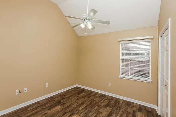 549 Oak Ridge Way — Photo 10