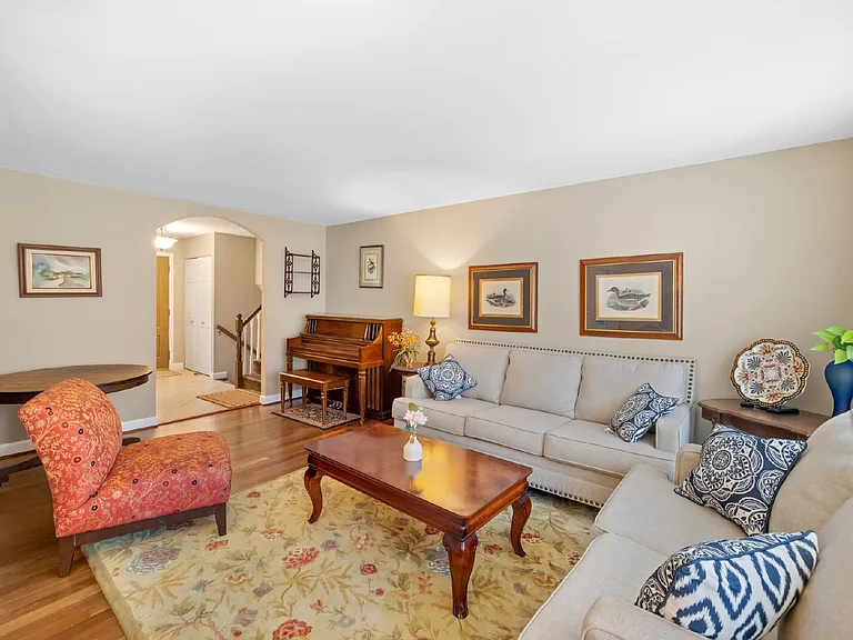 902 Leverton Rd — Photo 11