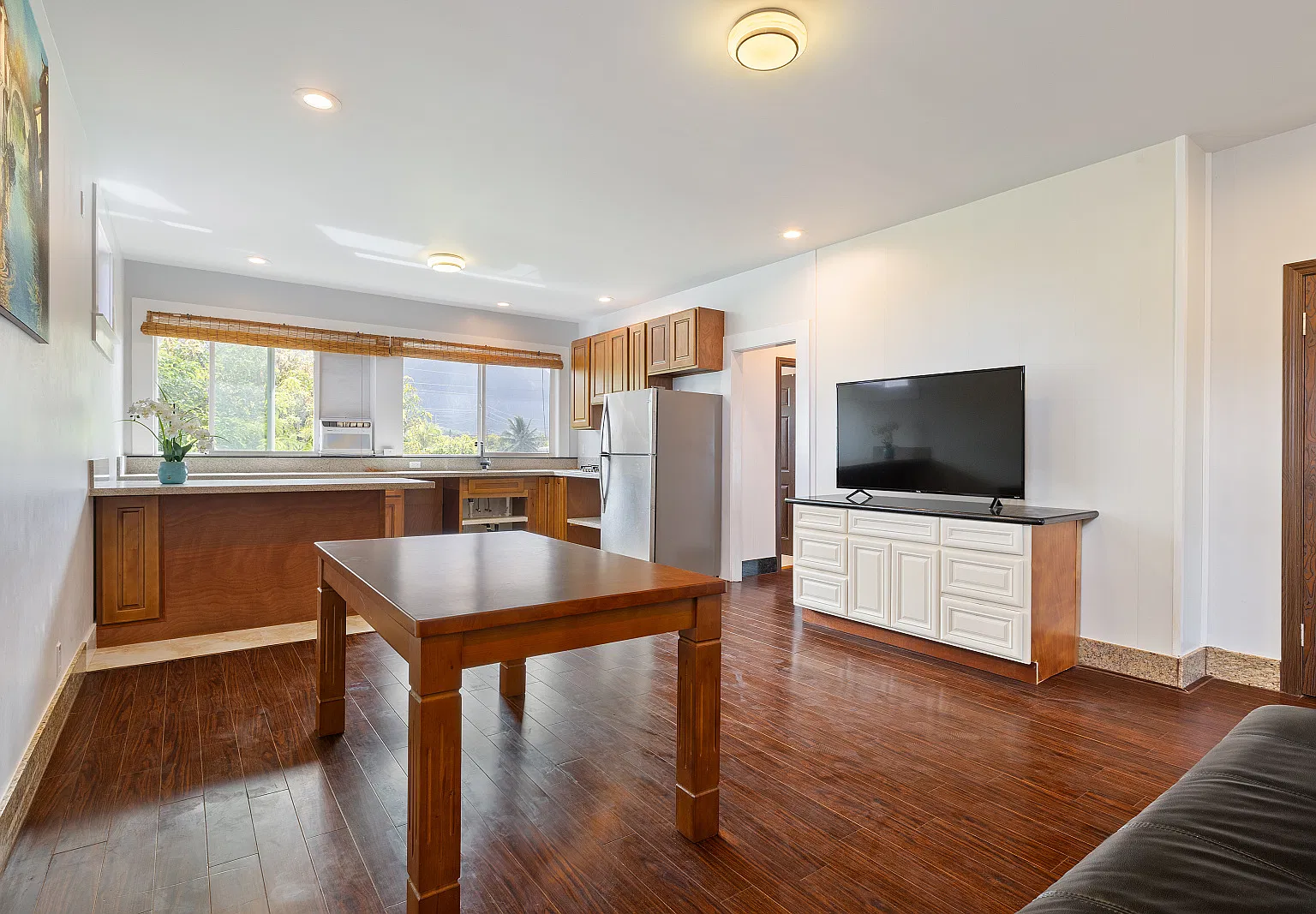 2 bed, 800 sqft, $4,300 — Photo 2