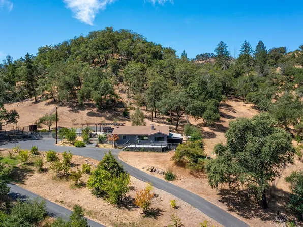 5100 W Soda Rock Lane, Healdsburg, CA 95448