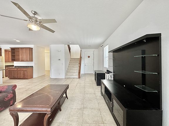 4th image of 10037 White Mulberry Dr #1