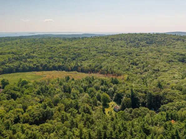 450 Molyneaux Road, Camden, ME 04843