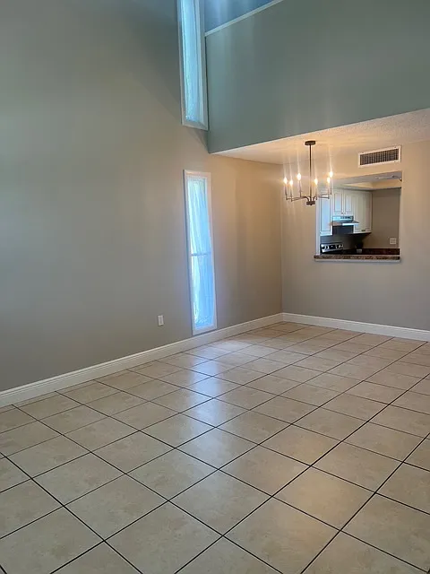 Building Photo - 1000 Shorewinds Dr