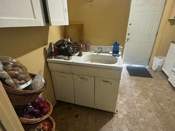 4th image of 21 Spring St