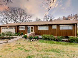 16 Winslow Ln, Saint Louis, MO