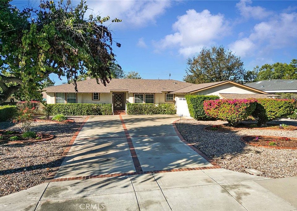 1st image of 1019 Lake Forest Dr