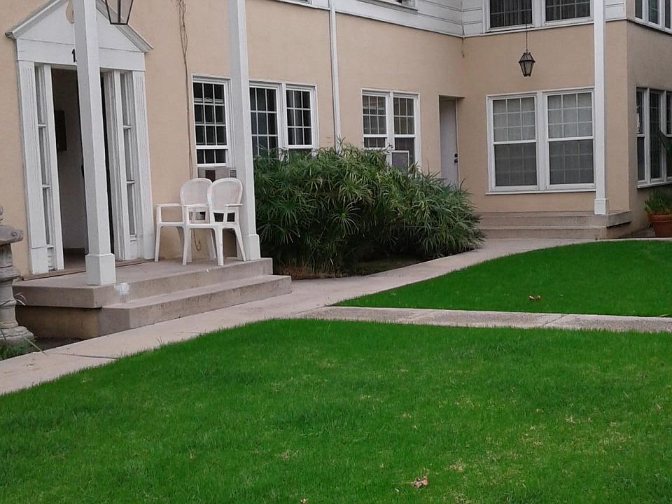 1st image of 15513 Victory Blvd APT A