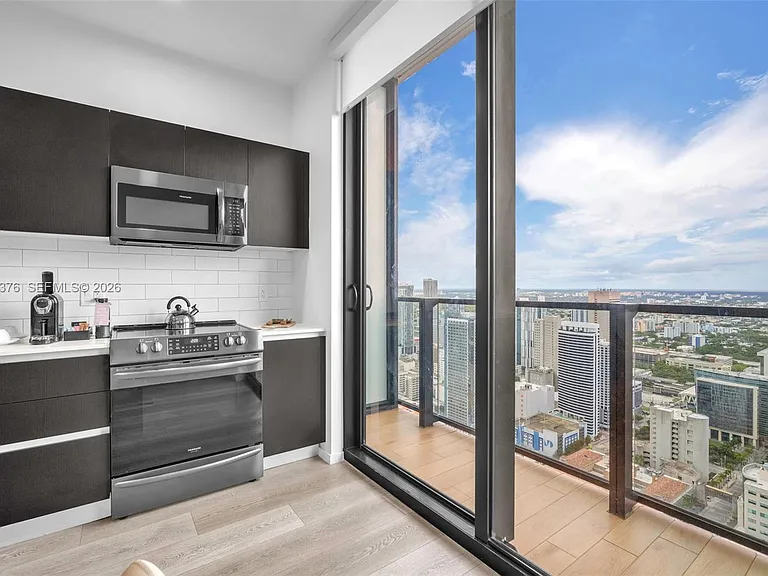 398 NE 5th St #Penthouse 4701 — Photo 16