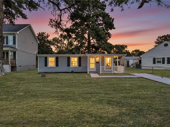 2917 Berkley Ave, Chesapeake, VA 23325