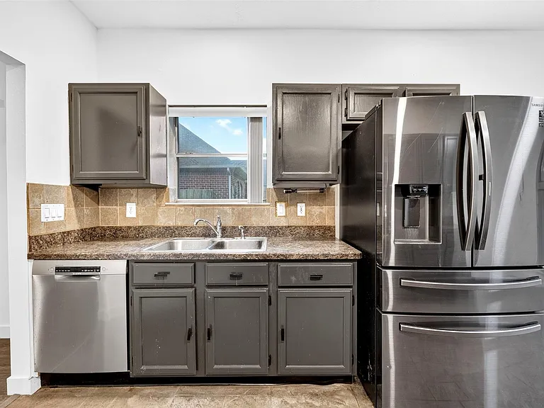 18610 Autumn Hills Dr — Photo 18