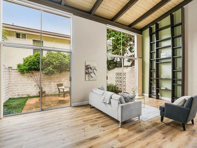 2544 Navarra Dr Unit 5, Carlsbad, CA, 92009