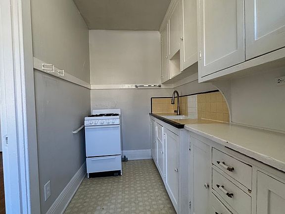5th image of 1305 E Denny Way APT 102