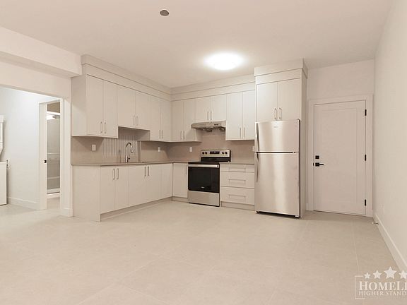 5th image of 11024 78th Ave #Basement