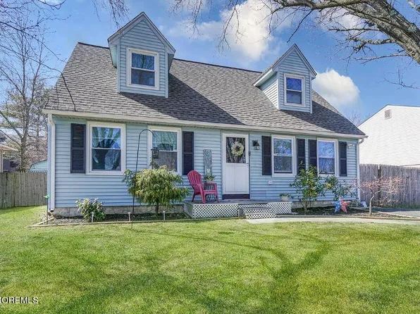 662 Beachwood Avenue, Toms River, NJ 08753