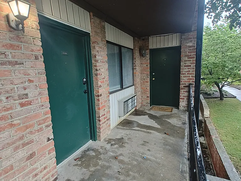 2718 SW Painter Ave #C106 — Photo 11