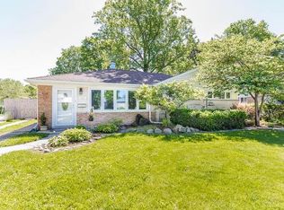 965 W Grant Dr, Des Plaines, IL