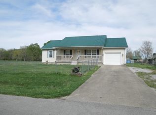 328 Gray Hawk Rd, Hustonville, KY 40437