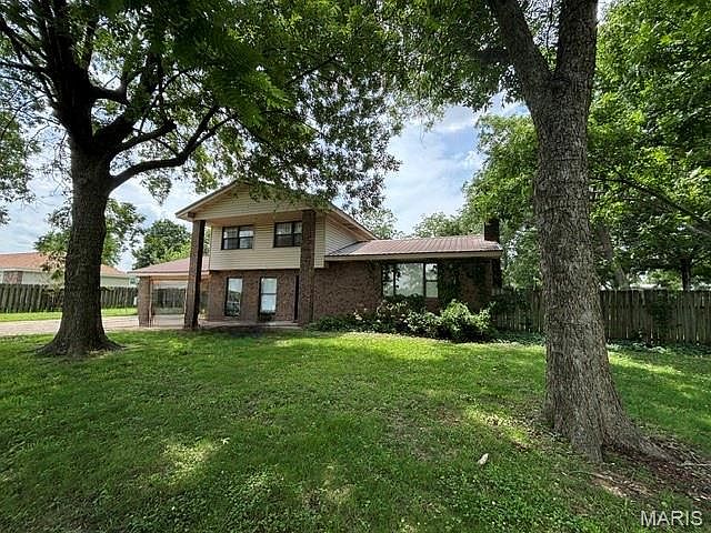 1st image of 39705 Bernard Rd