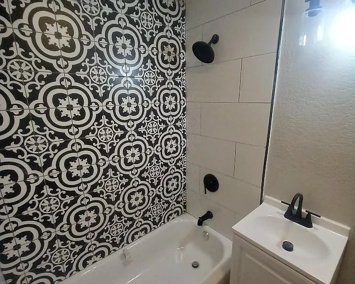 1342 Oak St #2 — Photo 5