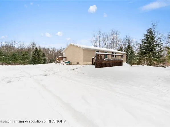 4365 Mack Rd, Howell, MI 48855