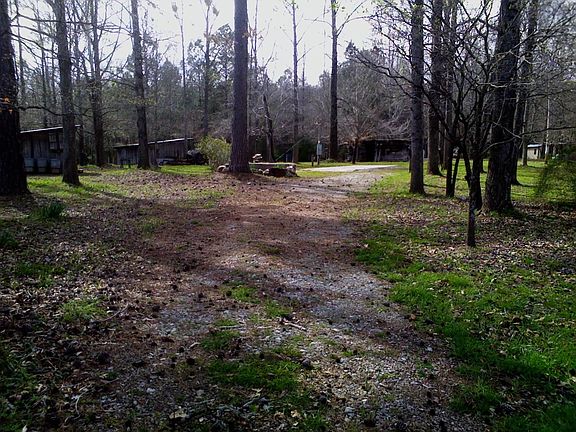 Seclude but close to EVERYTHING...downtown Athens 15 minutes