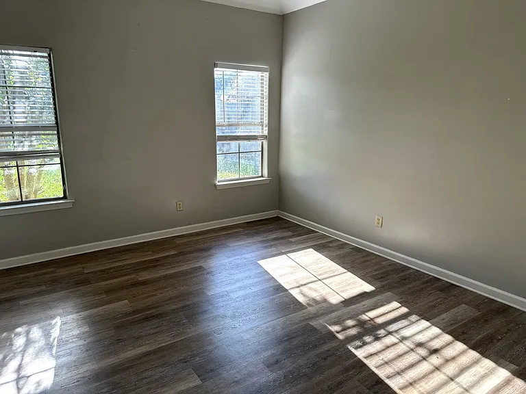 40 Green Willow Dr — Photo 10