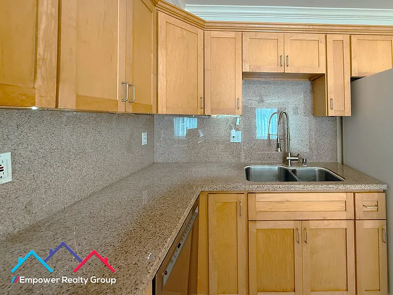 1515 14th Ave #302 — Photo 10