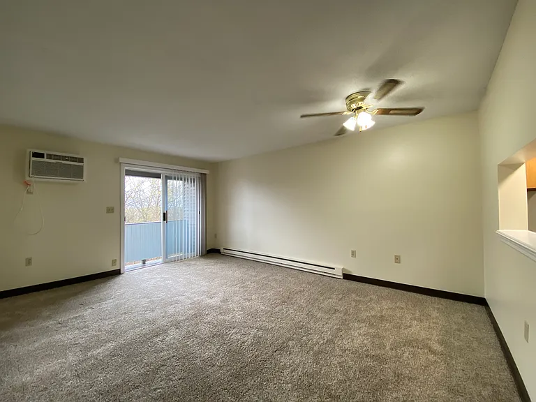 Sunset Ridge Apartments — Photo 24