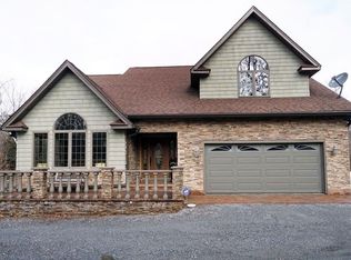 317 Skyline Rdg, Becket, MA 01223