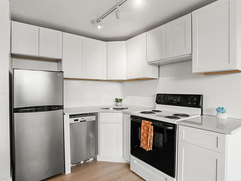 340 Main St #502 — Photo 3