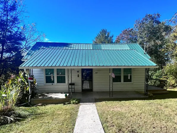 1128 Corporation St, Bristol, VA 24201