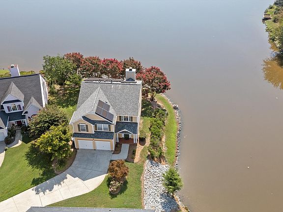 2nd image of 6 Spinnaker Ct