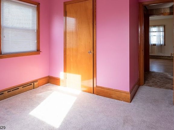 4th image of 980 Wilbur Ave