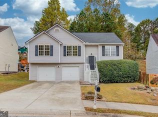 5670 Hollow Ridge Ln, Norcross, GA 30071