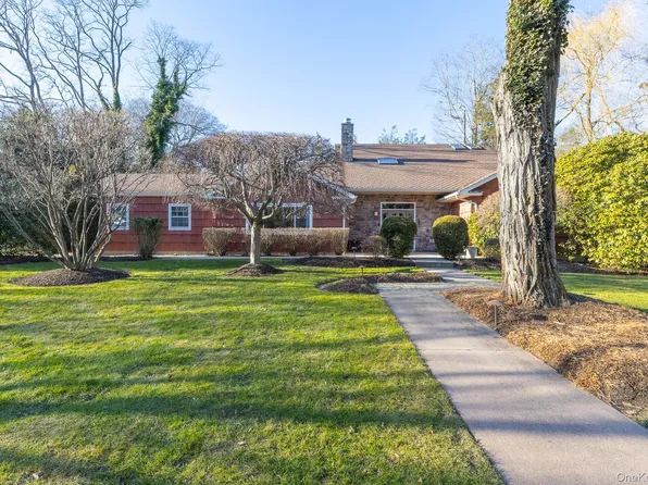 1 Cumberland Path, Setauket, NY 11733