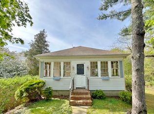 27 Nicks Rock Rd, Plymouth, MA 02360