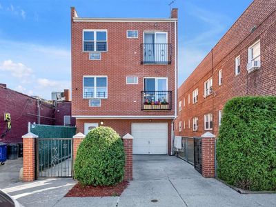 84-52 Fleet Court, Middle Village, NY, 11379