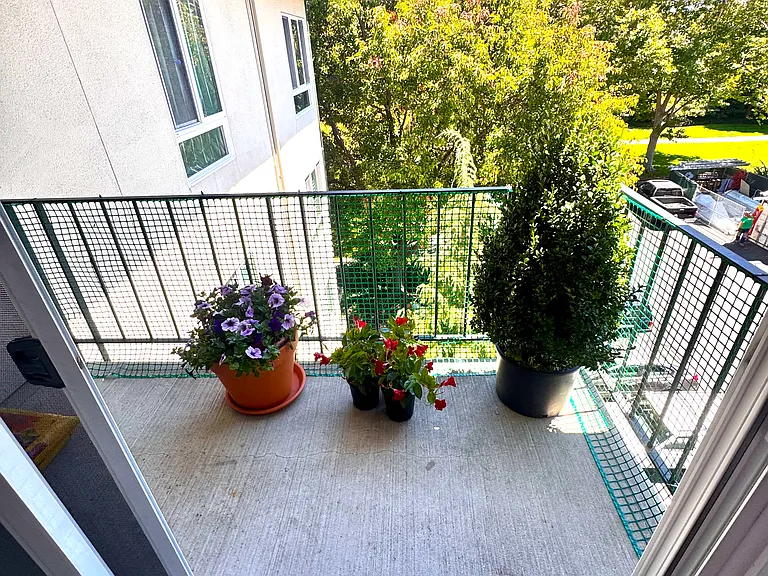 904 Peninsula Ave #403 — Photo 4