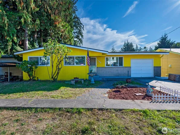 1135 S 204th Street, Seattle, WA 98198