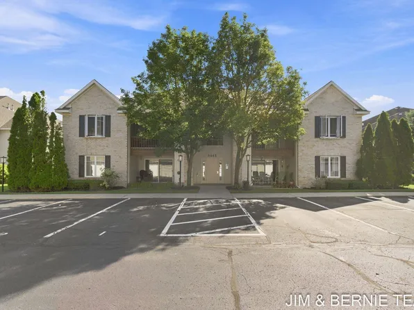 3042 W Crystal Waters Dr Unit 6, Holland, MI 49424