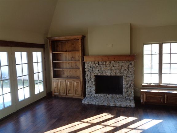 4th image of 1207 NW Thornbury Dr