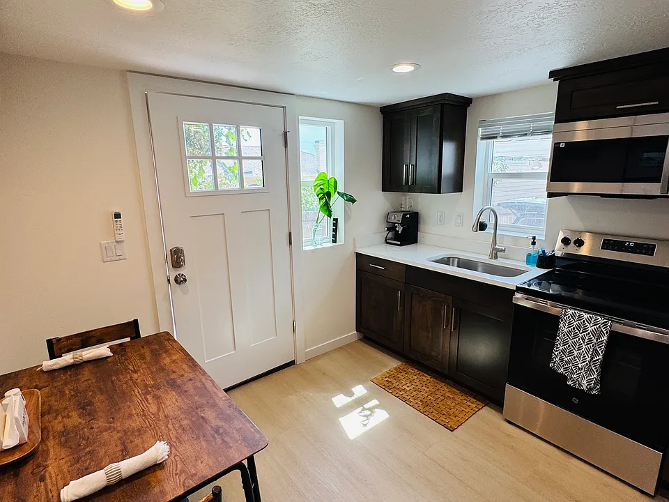 515 S Koneta Ct #2