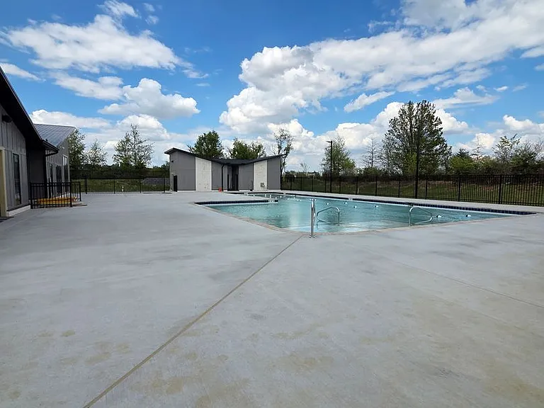 1102 Emilia Ave — Photo 18
