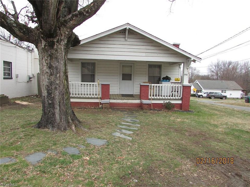 2nd image of 800 Prospect St