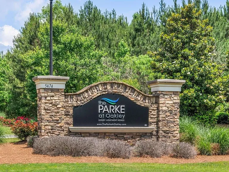 The Parke at Oakley — Photo 14