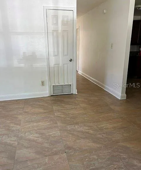 1227 SE 19th Ter — Photo 5