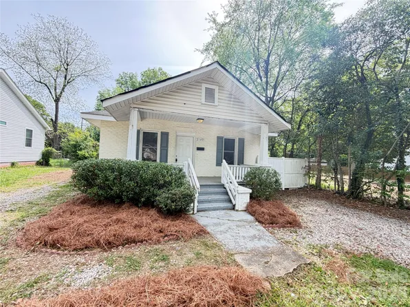 2149 Camp Greene St, Charlotte, NC 28208