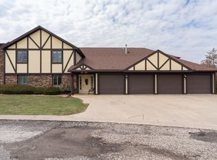 20 Crystal Ct #C-2, Pontiac, IL 61764
