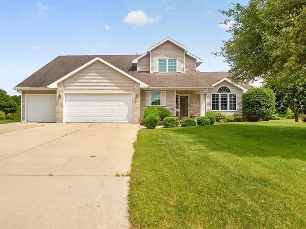 465 Winding Waters Way, De Pere, WI 54115
