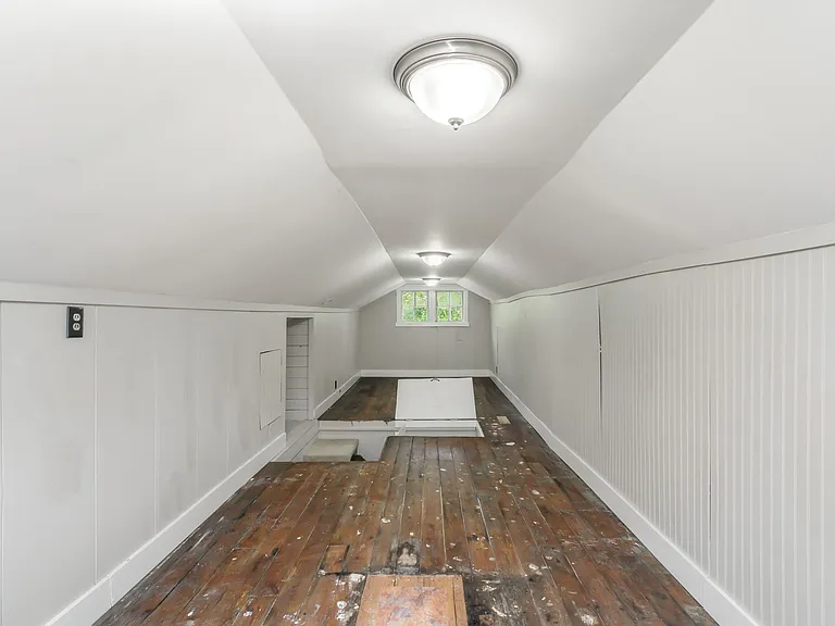 1811 Fleming St — Photo 22